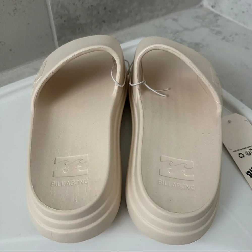 Billabong slide sandals